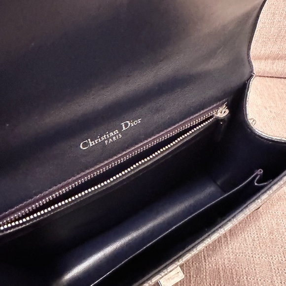 Dior Diorama Medium Microcannage Limited Edition - Picture 3 of 16